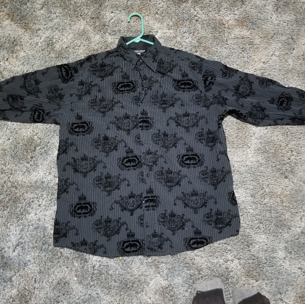 Button up - Picture 2 of 3